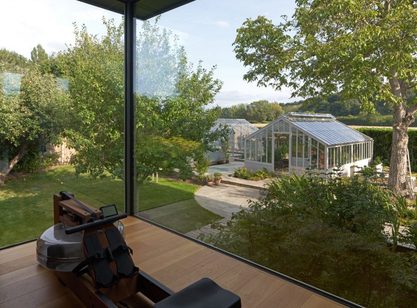 河边抗洪别墅 · March House丨英国丨Knox Bhavan-28