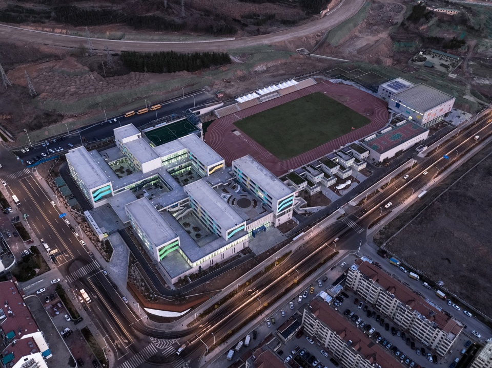 威海望海园中学丨中国威海丨清华大学建筑设计研究院有限公司-11