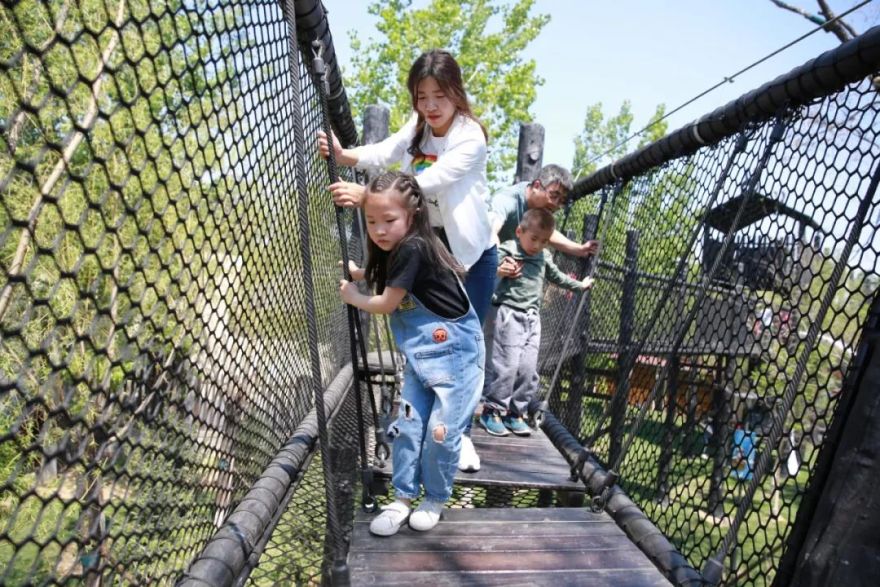 黑森林 | 儿童乐园的黑色艺术-30