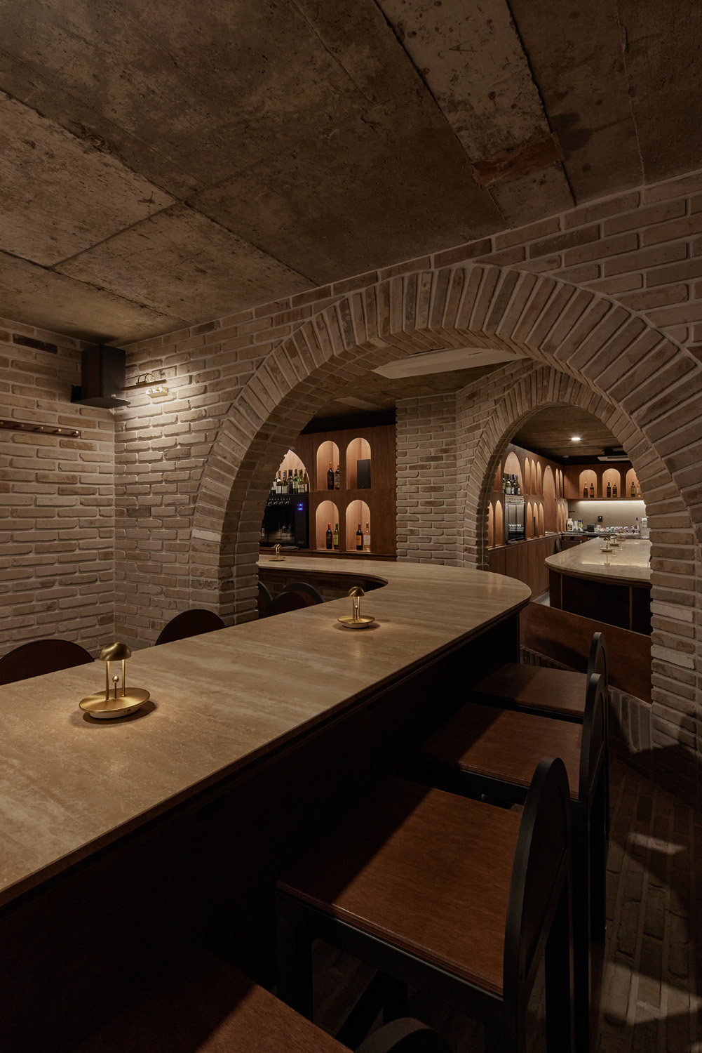 【韩国高级红酒酒吧设计】融合传统与现代的 40 平米奢华空间-20