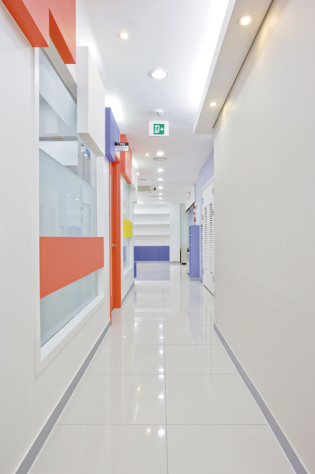 五彩斑斓的儿童英语学校设计-3