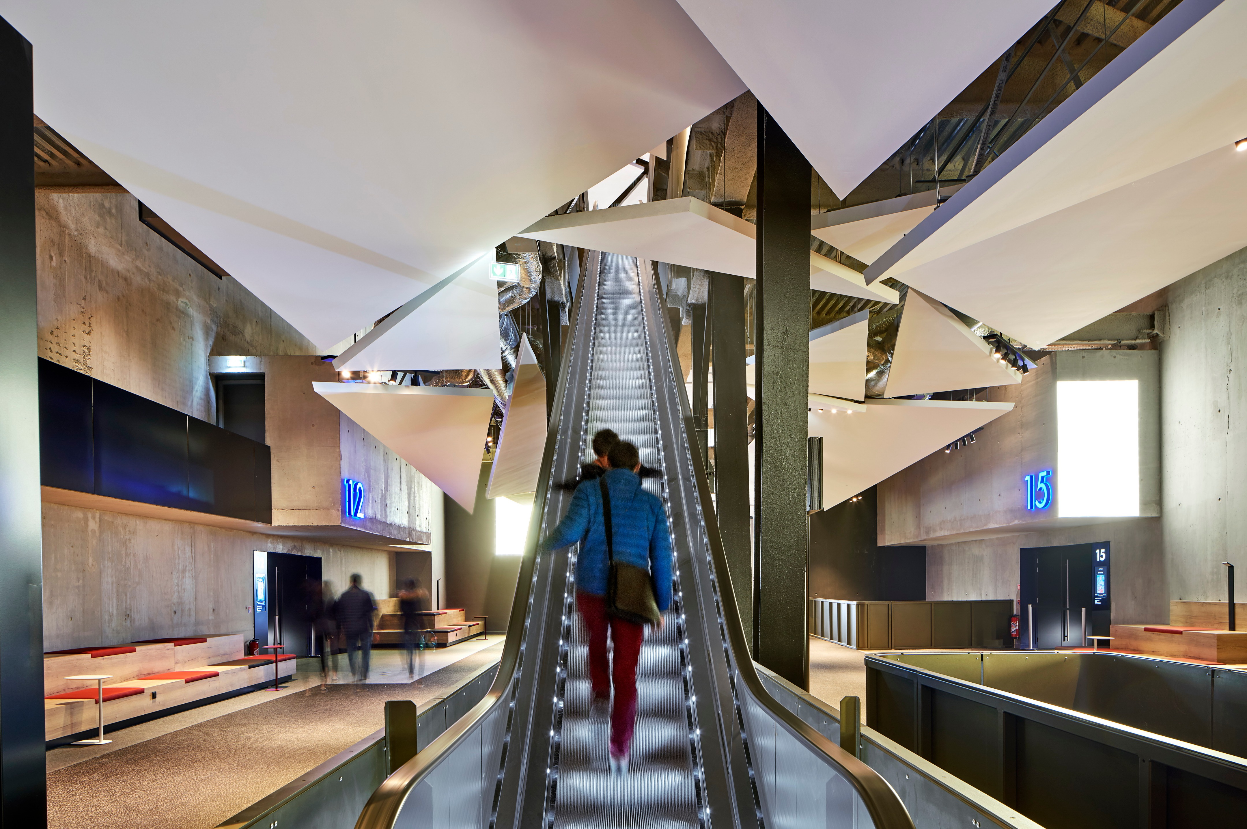 法国购物中心 UGC Ciné·Cité新型多厅影院-10