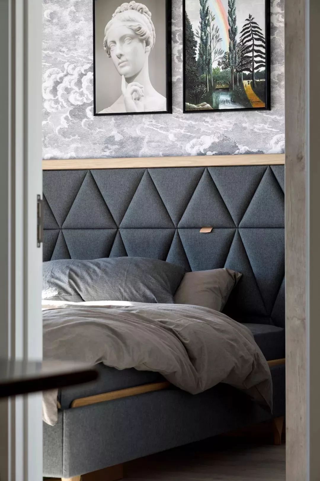 艺术气息的家居设计 | 名画复刻版装饰画与手工玻璃工艺品-28