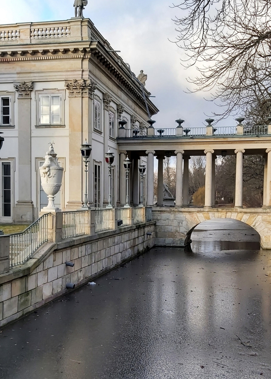 华沙皇家浴场公园内的岛屿宫丨波兰华沙丨蒂尔曼·冯·加默伦,多米尼克·梅林等-20