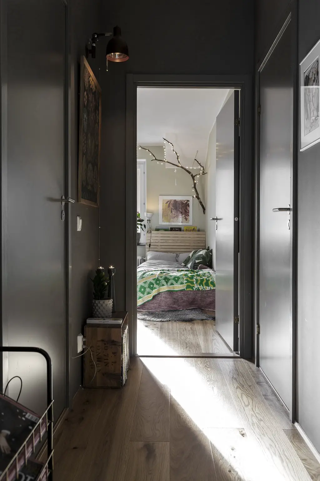 瑞典船厂改造的独特家庭阁楼-20