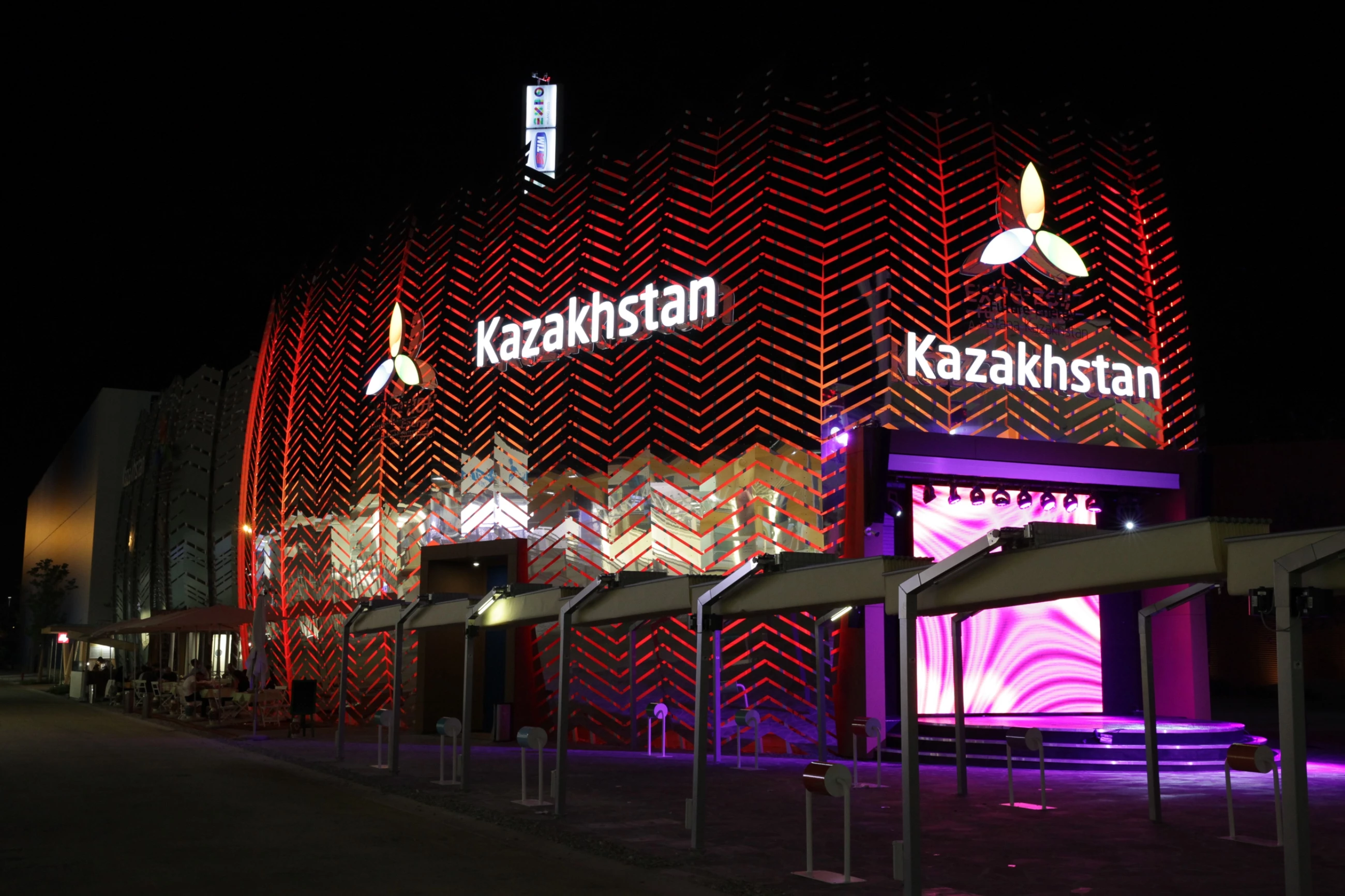 哈萨克斯坦 2015 世博会展馆 | 呈现传统与现代的和谐共生-6