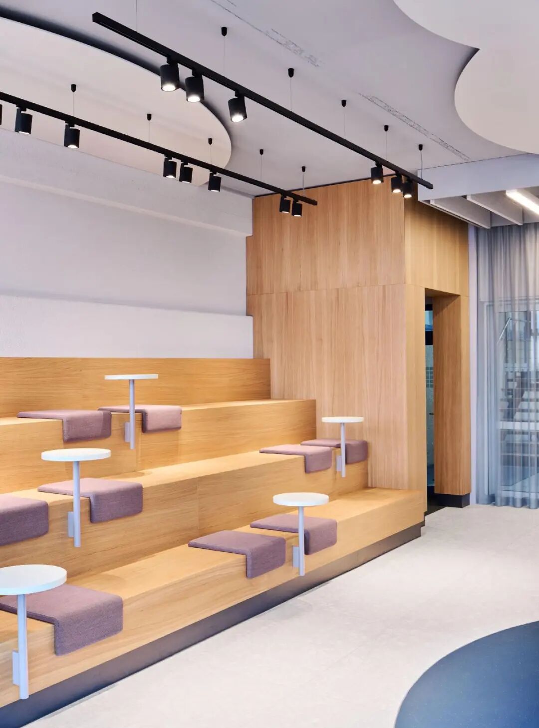 德国VBM医疗科技员工餐厅设计丨Studio Komo-17