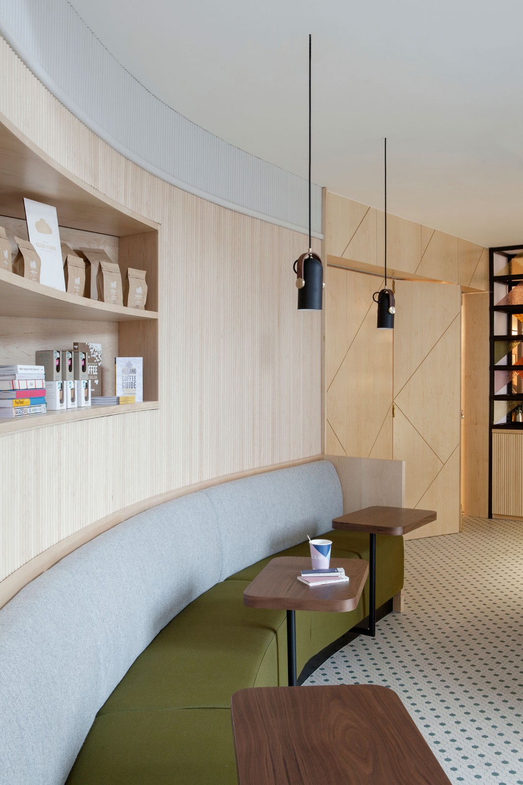 都柏林亚历克斯酒店,个性化定制空间,传统与现代交融-17