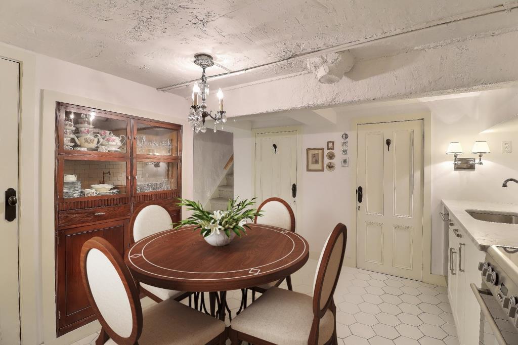 蒙特利尔维勒玛丽区印象深刻的住宅丨加拿大蒙特利尔丨Joli Joli Design-25