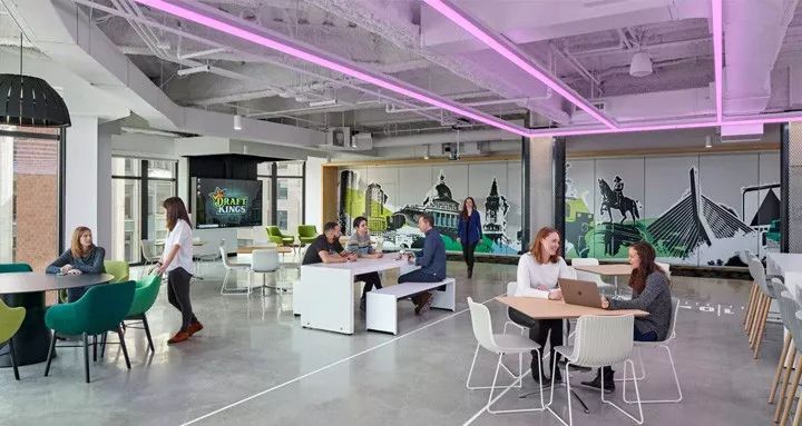 波士顿 DraftKings 梦幻体育博彩总部,活力四溢的现代办公空间-22