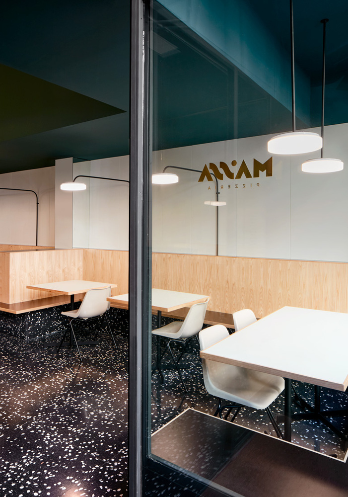 巴塞罗那翻新餐厅变比萨店-34