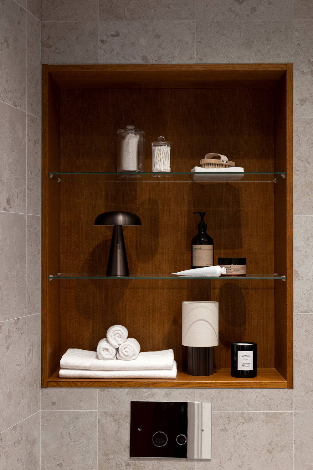 斯德哥尔摩优雅现代经典公寓设计-22