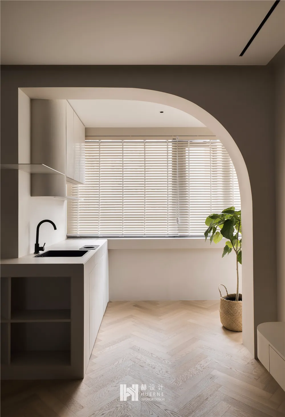 光木为引,探索侘寂风居所的温柔浪漫丨中国上海丨赫设计-24