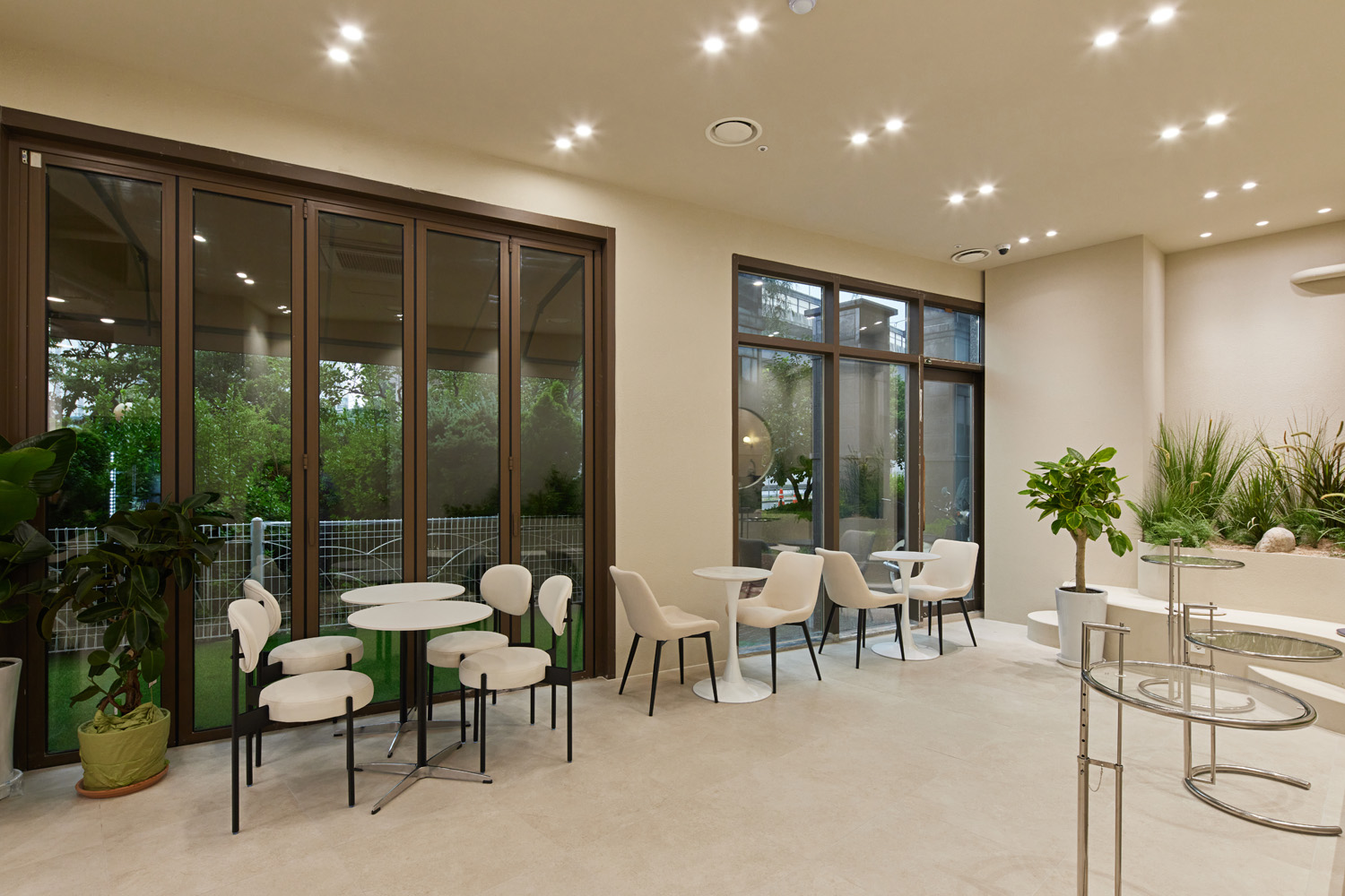 70 平宠物酒店，打造温馨如白洞咖啡馆的氛围-7