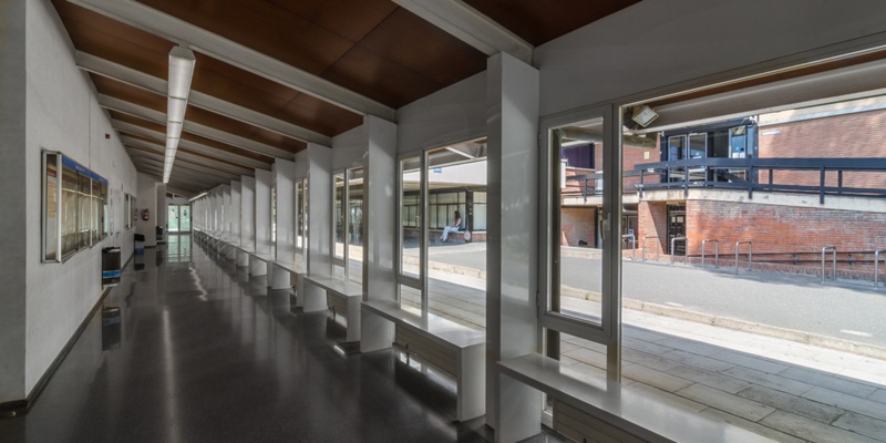 巴塞罗那大学法学院礼堂及酒吧丨西班牙巴塞罗那-13