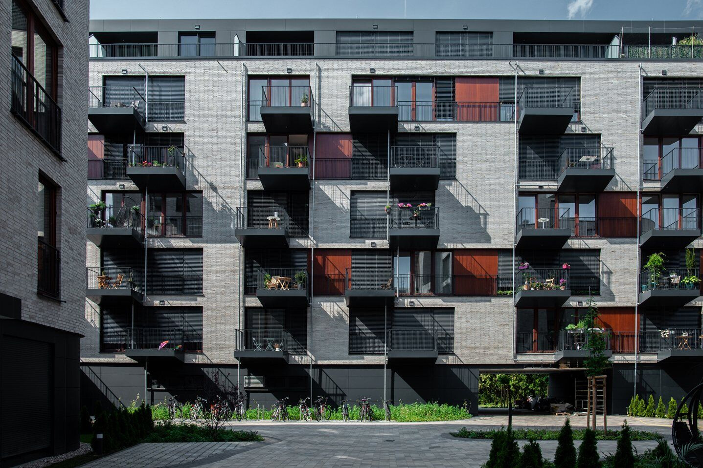 柏林市中心的绿色住宅丨德国柏林丨Gnädinger Architects-40