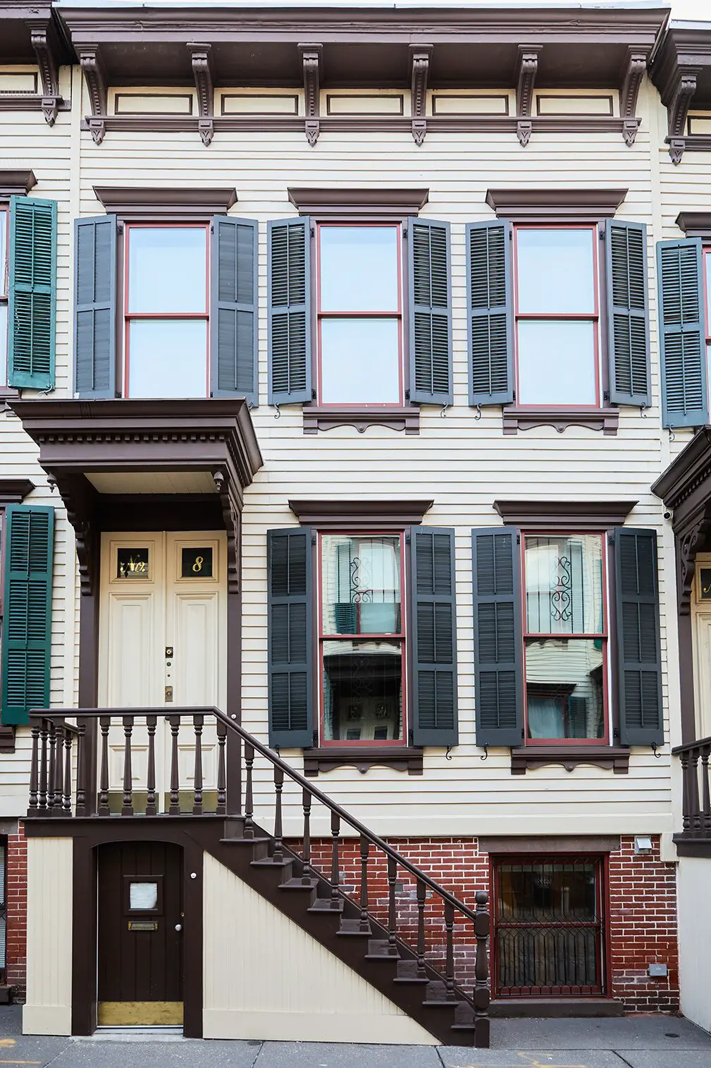 纽约曼哈顿翻新维多利亚式联排别墅，完美融合传统与现代-14