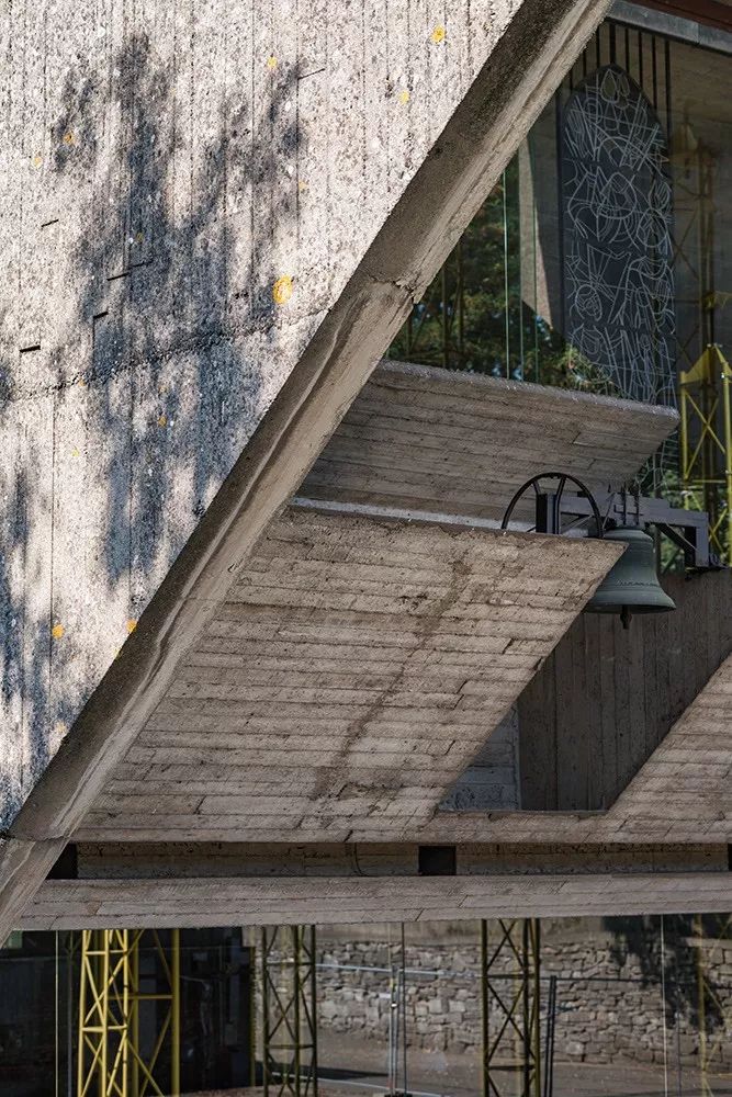 野兽派建筑大师 Juliaan Lampens 的室内设计魅力-54