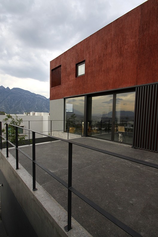 红房子的三层空间设计-20