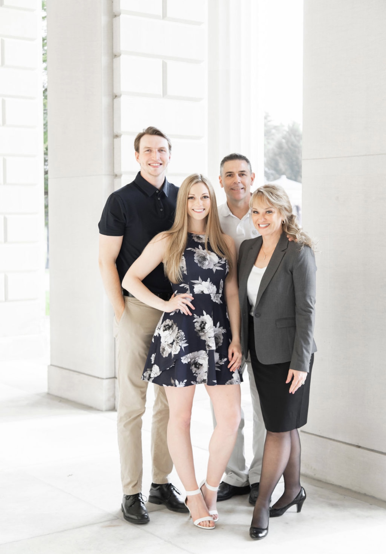 Dawn LaCarte女儿的毕业相关设计（推测）-6