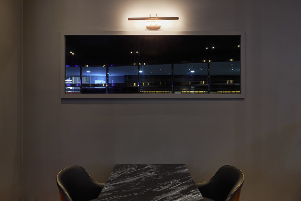 照明点睛，20 坪现代酒吧的精致氛围-5