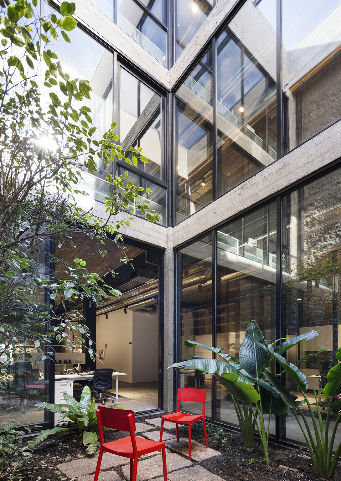 连续能量的转化 | Pedro Livni 的 Isla de Flores St.办公建筑-22