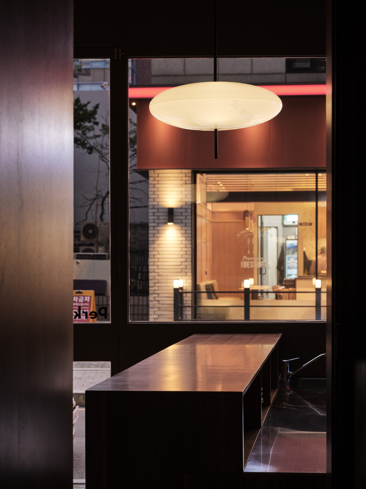 韩国 Perks Coffee 垂直质感的咖啡空间设计丨韩国首尔丨KKOL Studio-27