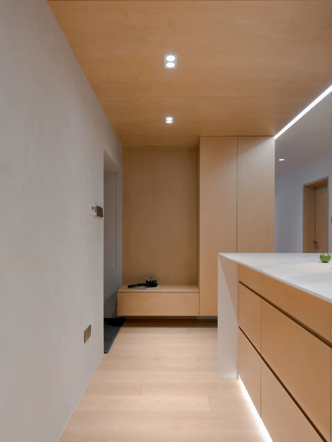 都市绿洲 · 工业设计师的慢生活平衡之家丨中国上海丨Muka Architects-9