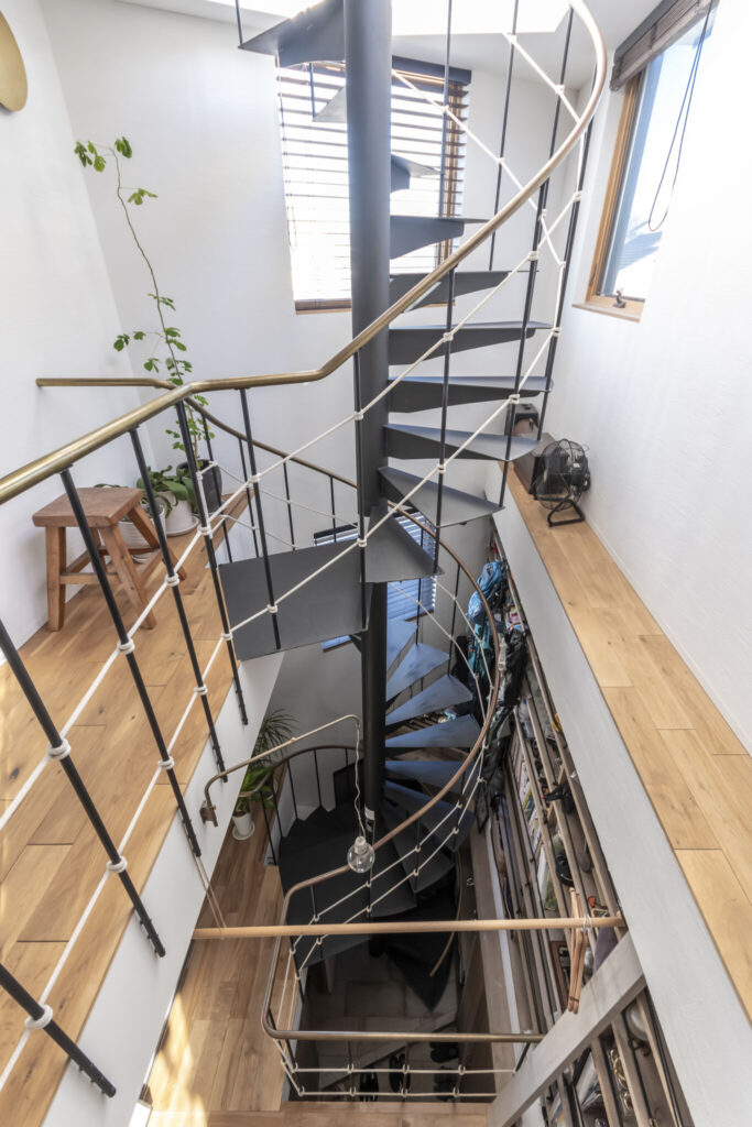 都市型パッシブデザインの家 自然素材にこだわり経年美を楽しみながら暮らす | Architecture | 100%LiFE-15