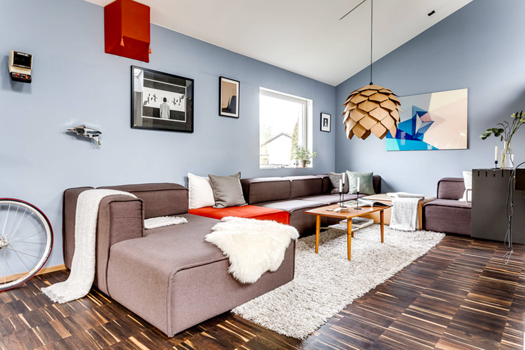 Alexander White 的现代工业风原木金属铁皮加盖设计-7