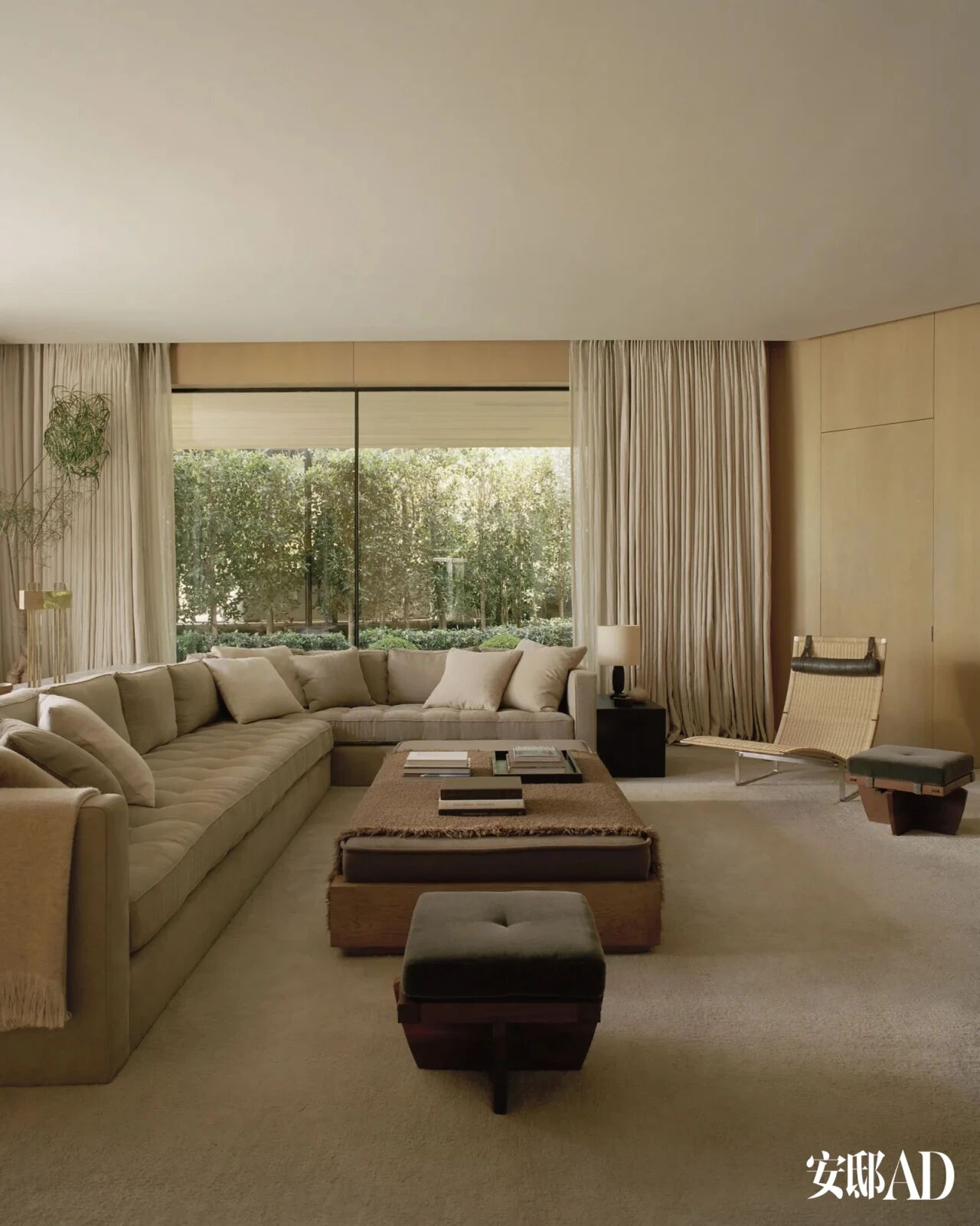 Fear of God创始人的极简主义静奢豪宅丨美国洛杉矶-11