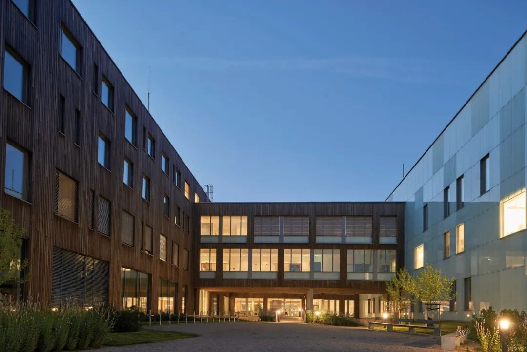 打造宜居空间·建筑立面开窗设计参考丨无非建筑-41