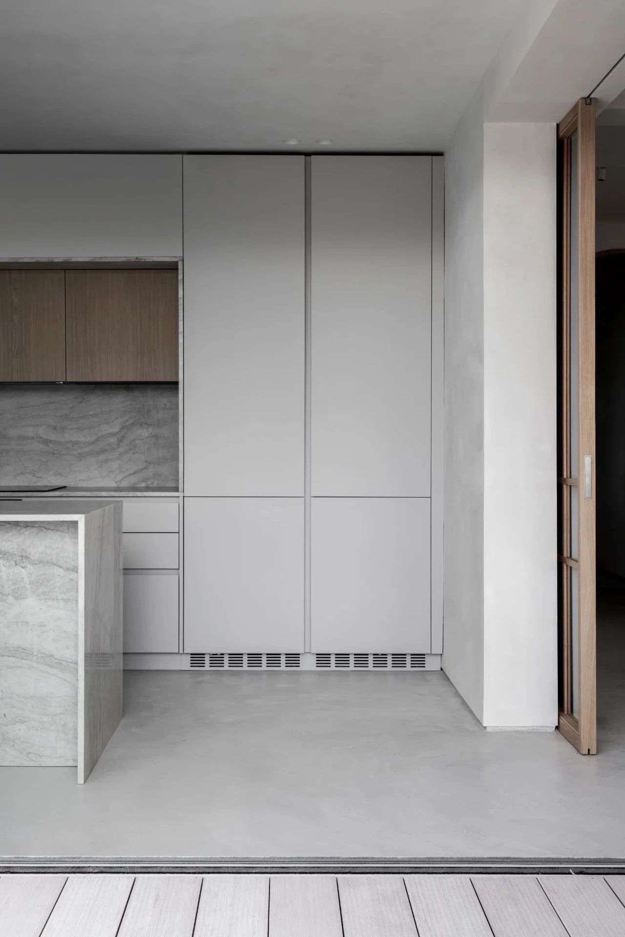 温和形式与有机线条的顶层公寓丨西班牙设计师 Lorna de Santos-8