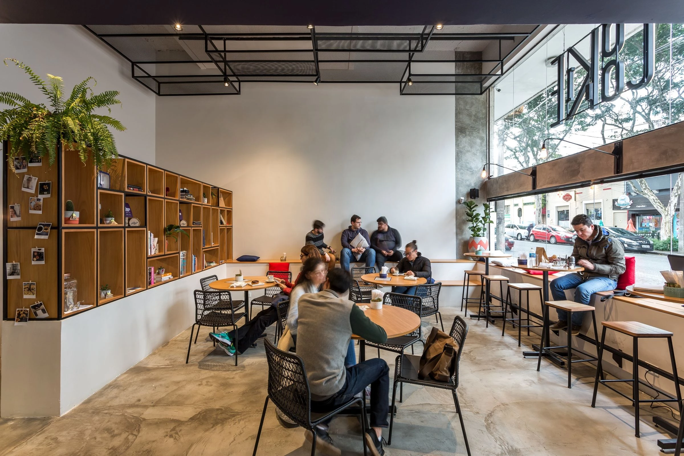 Solo Arquitetos 打造巴西 Cookie Stories Cafe,呈现温馨居家氛围-12