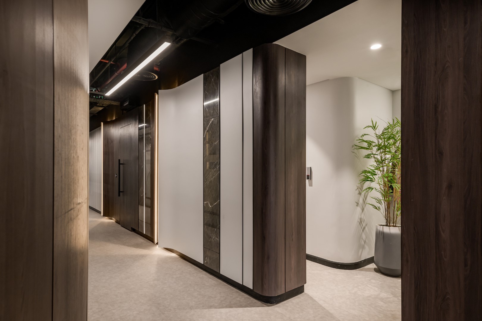 The Exucutive office by Two Emms Design Studio-13