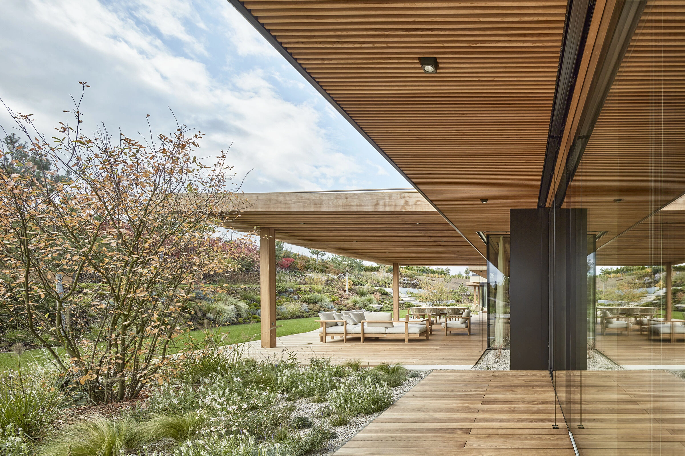 布拉格附近的花园别墅丨CzechPrague丨Atelier Kunc Architects-25