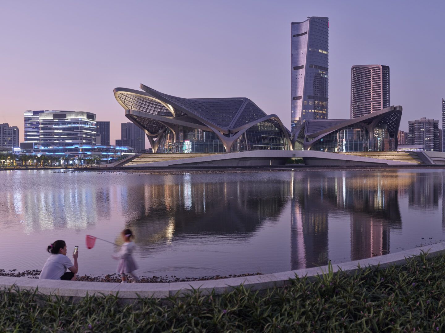 ZHUHAI JINWAN CIVIC ART CENTRE | ZAHA HADID ARCHITECTS - ARCH2O-14