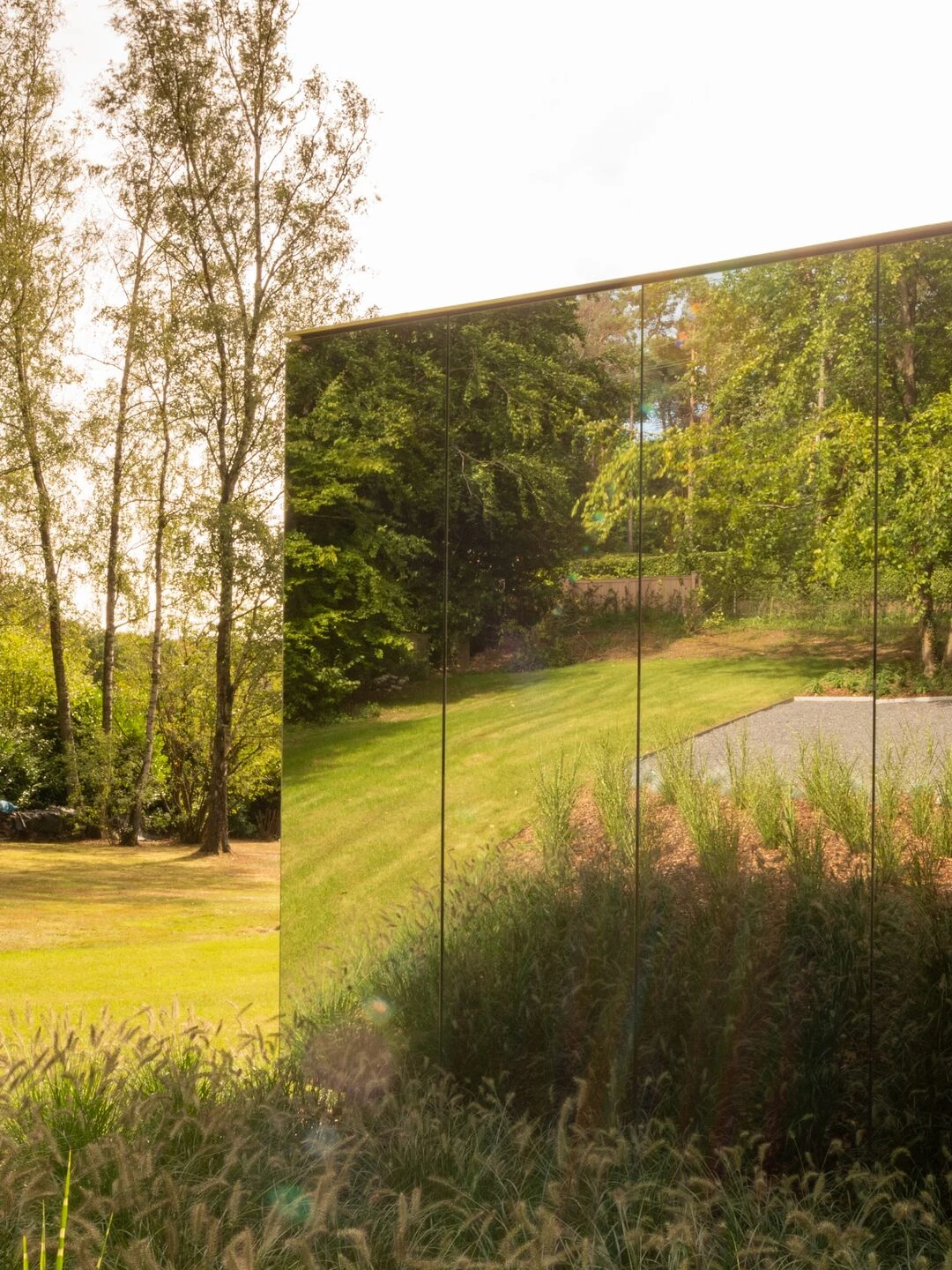 比利时森林中的“隐身”建筑-15