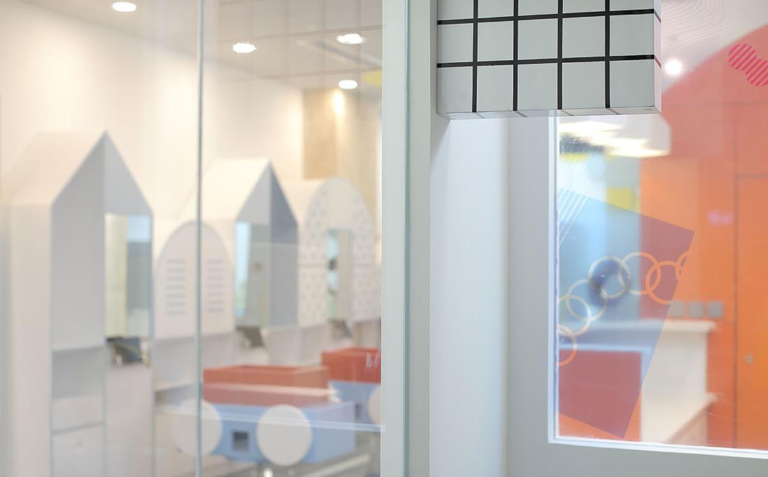 斑马线儿童理发品牌终端空间设计-17