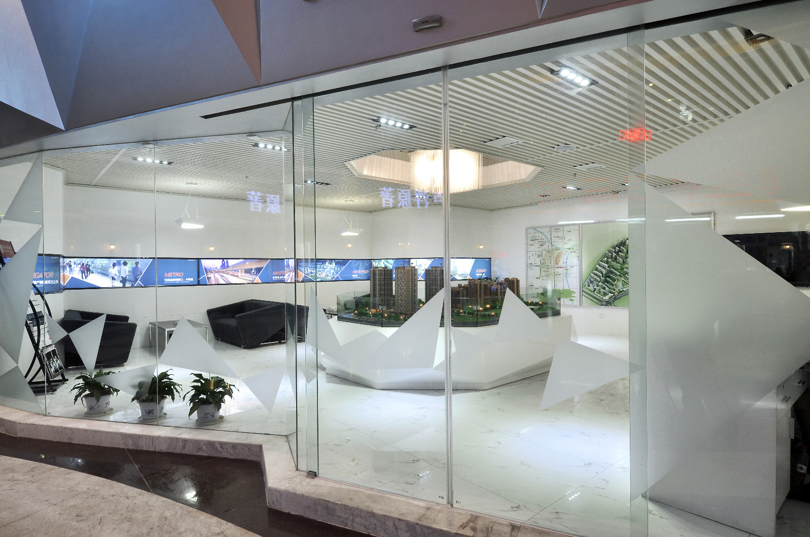 长沙高铁新城国际范售楼处设计-10