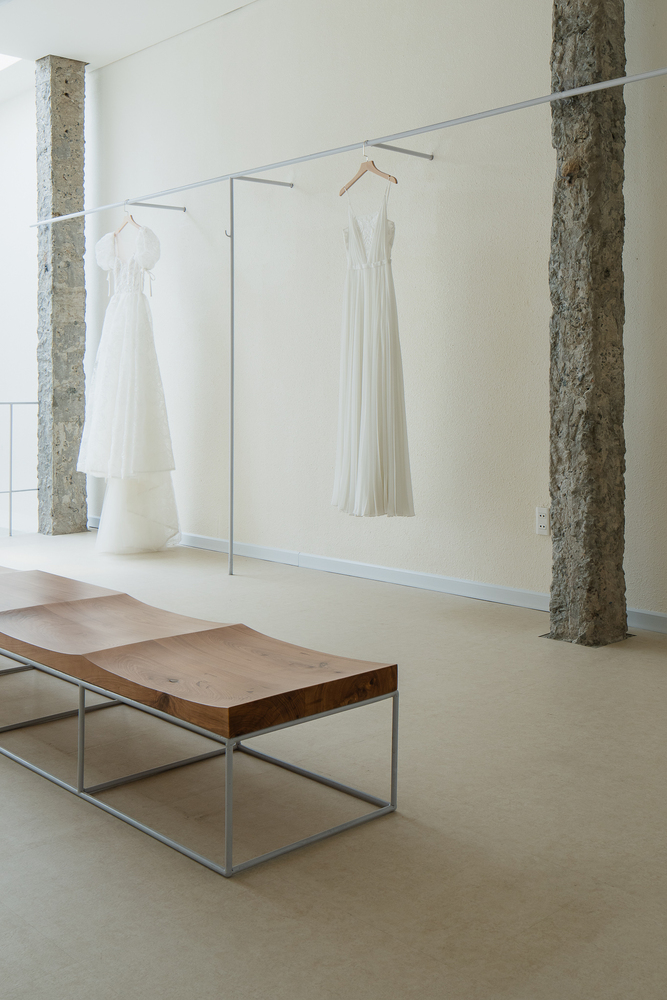 越南 Da Nang Euphoria Bridal Gallery 时尚婚纱店设计-39