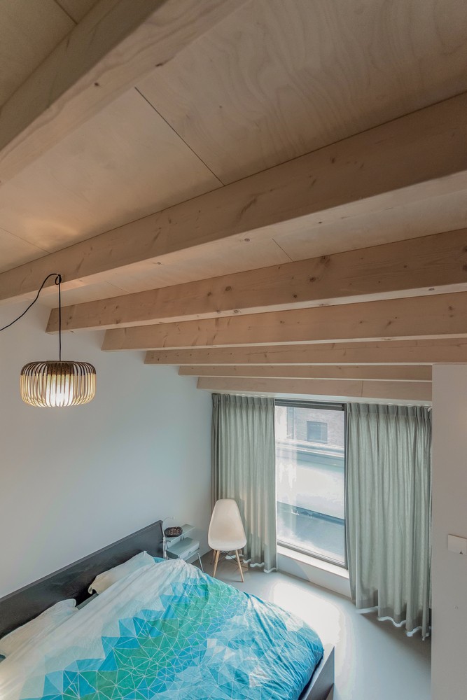 荷兰错层街景排屋，凸窗打造独特空间-13