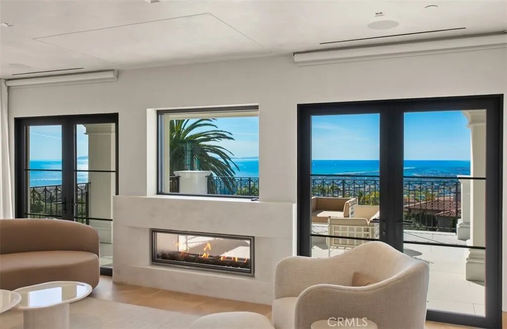 7Sailview-邂逅现代豪宅美学：建筑与室内设计的双重盛宴-24