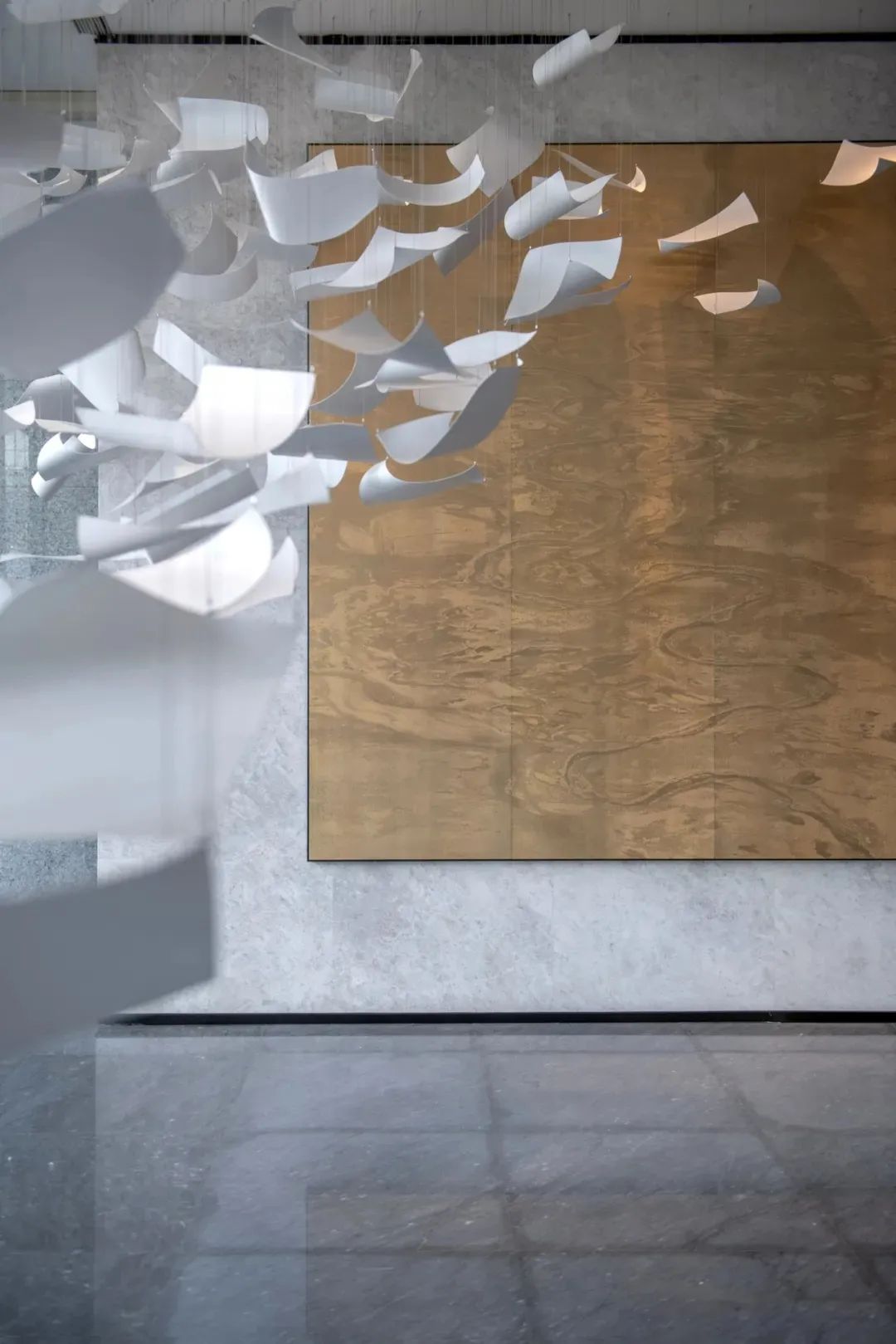 融创南昌·玖玺台销售中心 | 现代简约中的艺术与自然共生-9