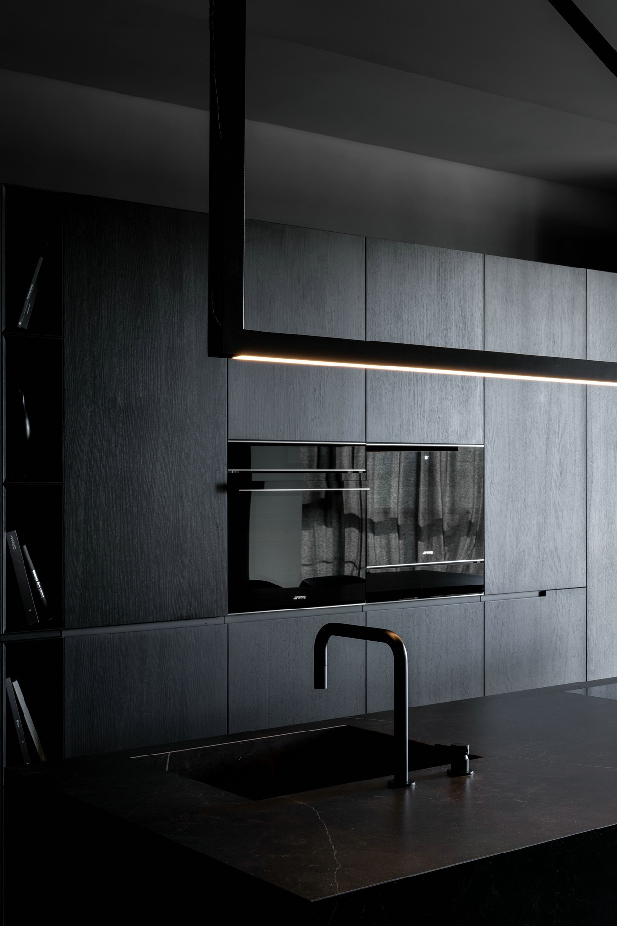高级黑空间设计惊艳亮相，解读其设计亮点-14