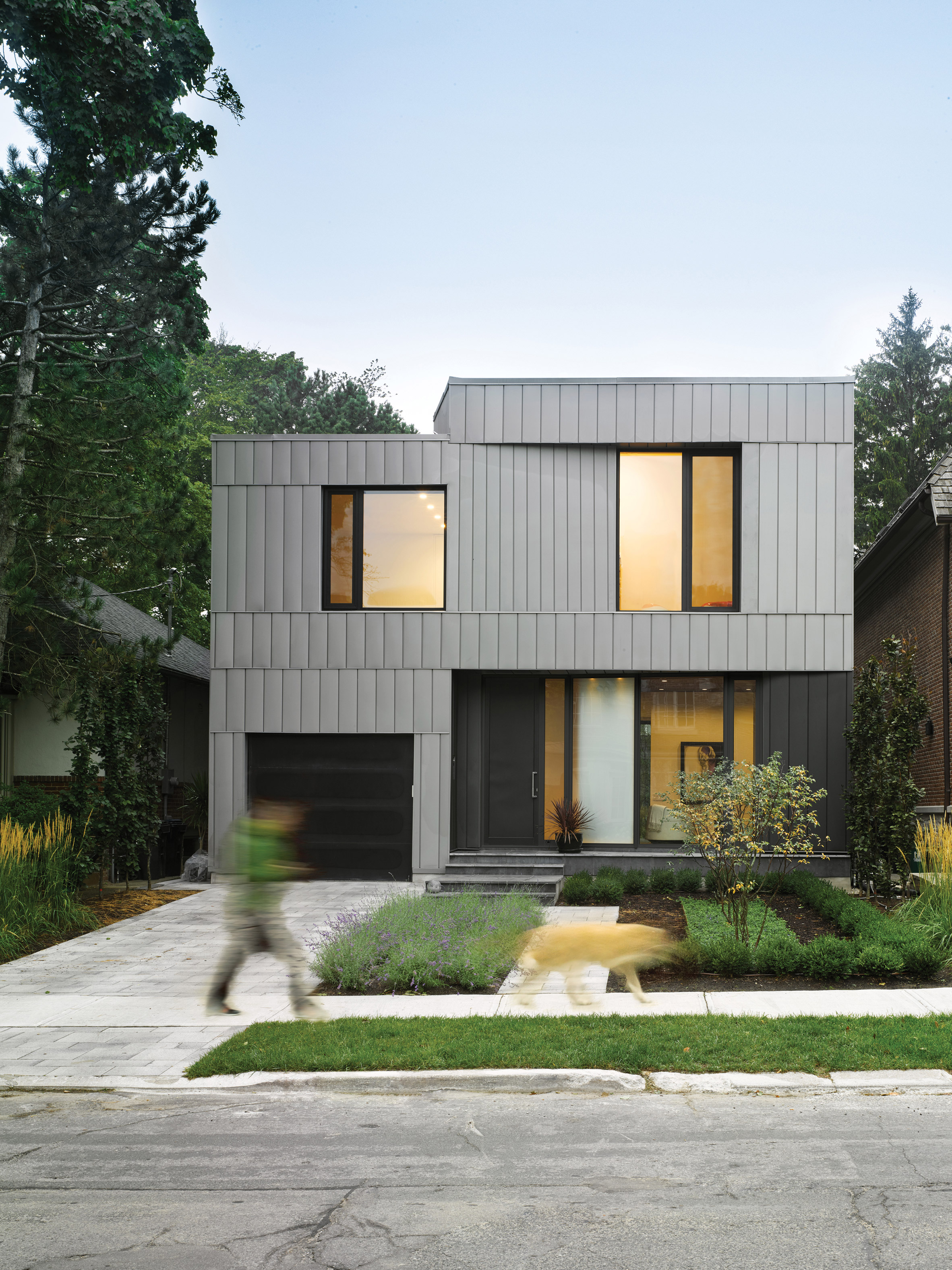 Mirrored staircase features in Kaleidoscope House by Paul Raff Studio-26