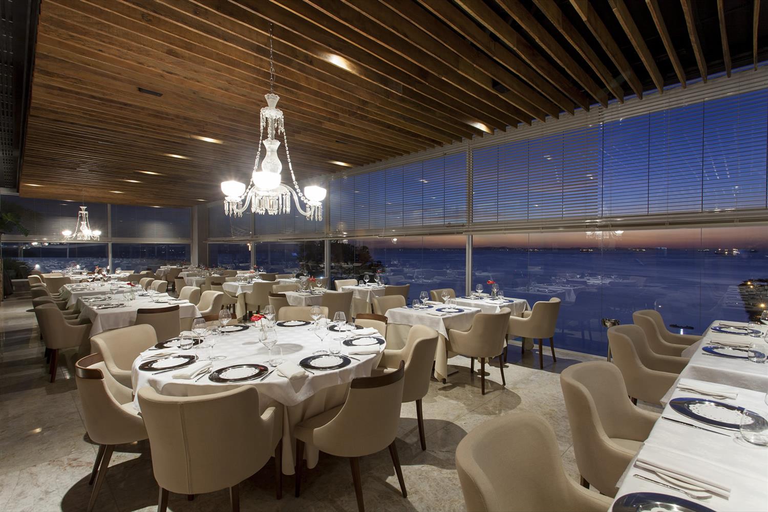 巴西绿色铁门餐厅 Mistura-7