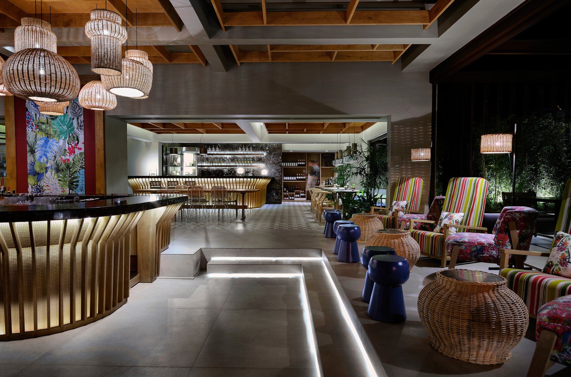 罗得岛藤酒吧餐厅-14