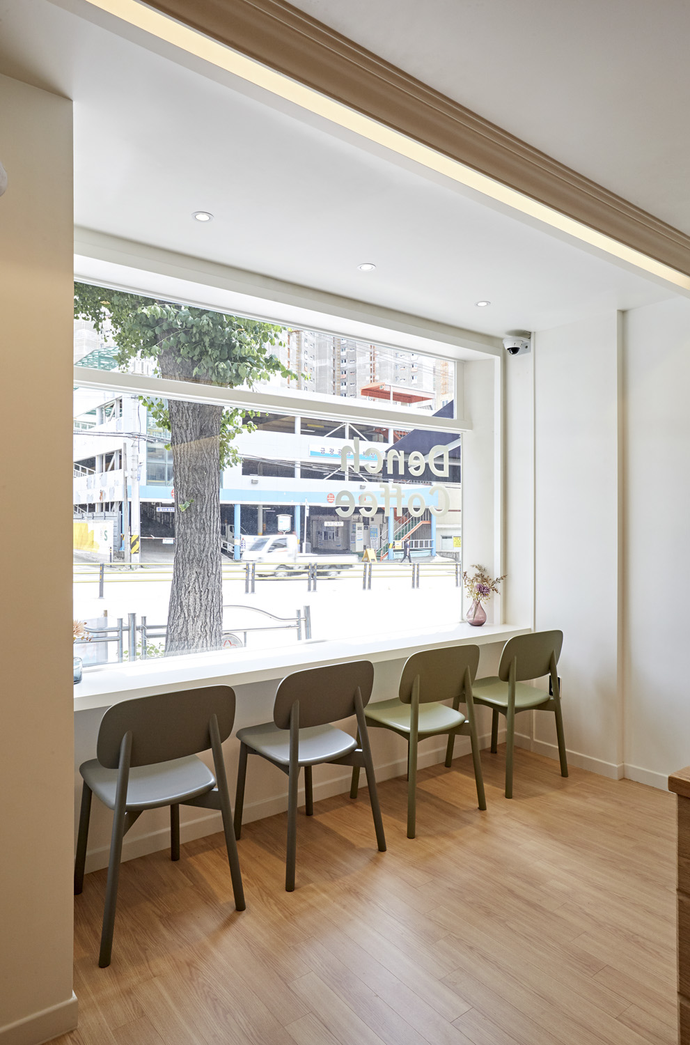 极简主义的完美呈现 | 韩国设计师的 31 平米咖啡馆设计-14