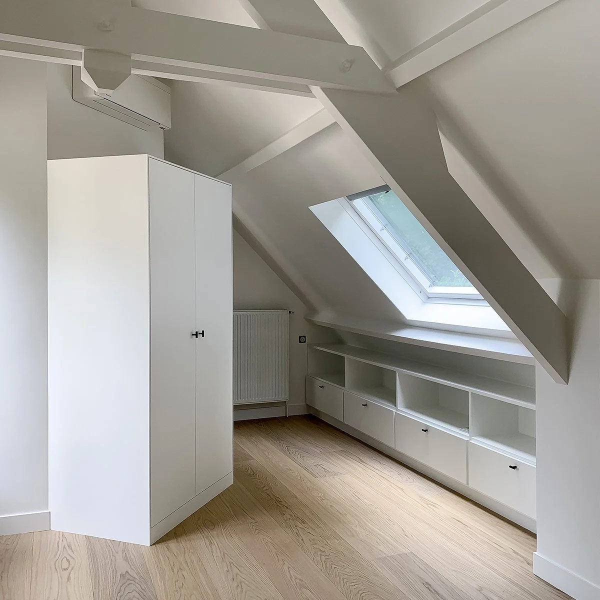 MAISON DES PRÉS — ANNA GRANT-14